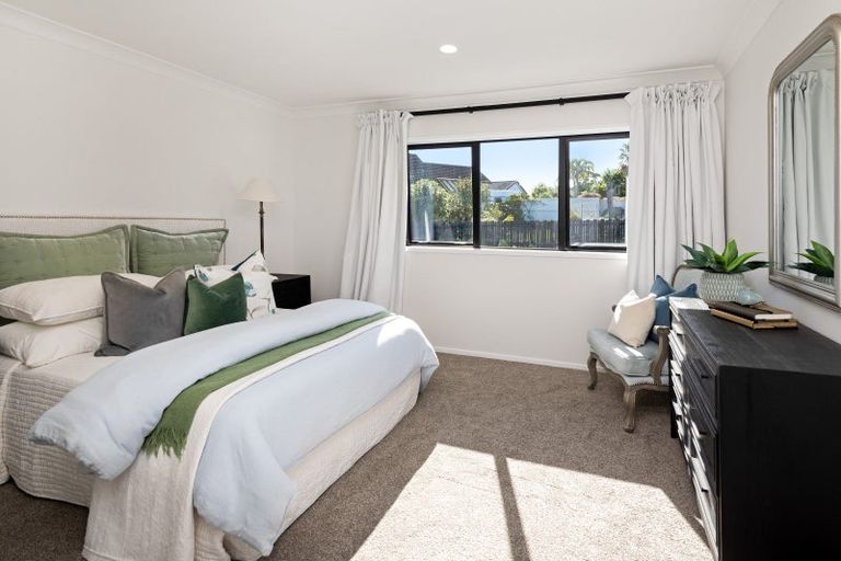 Photo of property in 8 Woodgers Way, Somerville, Auckland, 2014