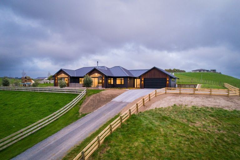 Photo of property in 10 Beechwood Road, Feilding, 4779