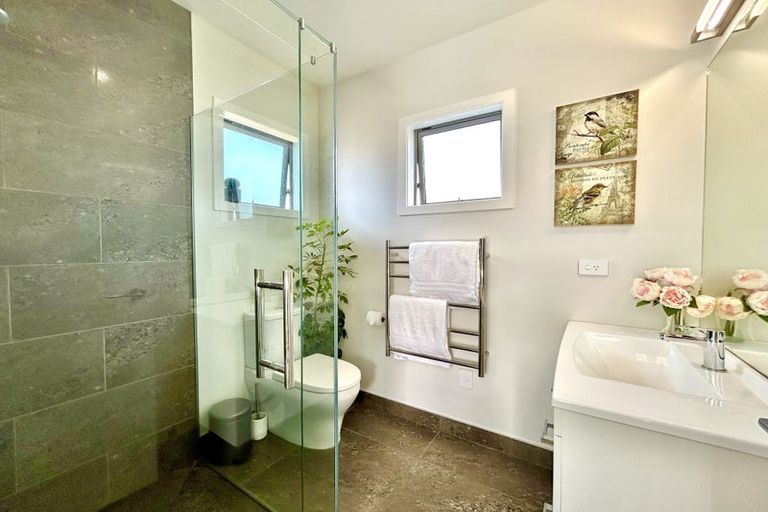 Photo of property in 72 Eriksen Road, Te Awa, Napier, 4110