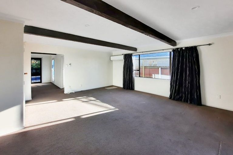 Photo of property in 405 Avonhead Road, Avonhead, Christchurch, 8042