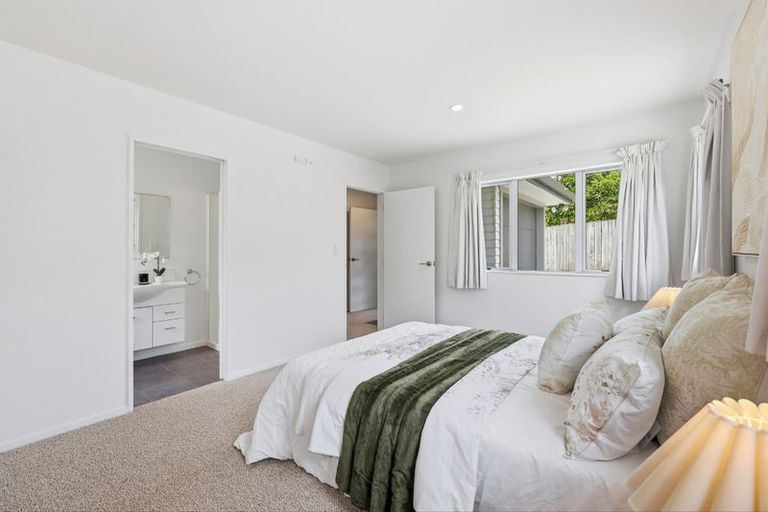 Photo of property in 218a Sturges Road, Henderson, Auckland, 0612