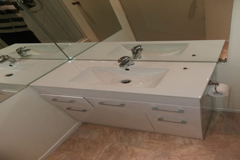 Photo of property in 108a Royal Road, Massey, Auckland, 0614