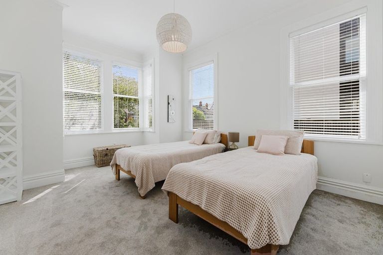 Photo of property in 24 Albert Street, Saint Clair, Dunedin, 9012