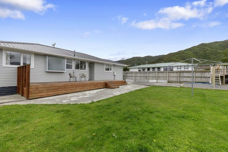 Photo of property in 4 Derwent Street, Wainuiomata, Lower Hutt, 5014