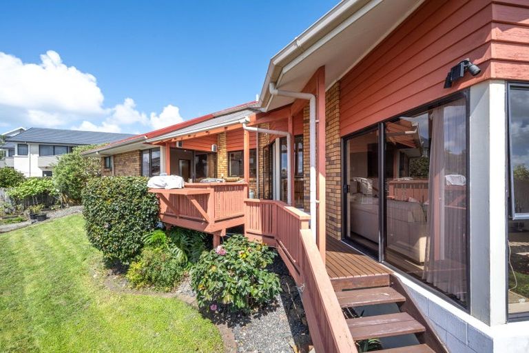 Photo of property in 6 Dorrington Place, Eastern Beach, Auckland, 2012