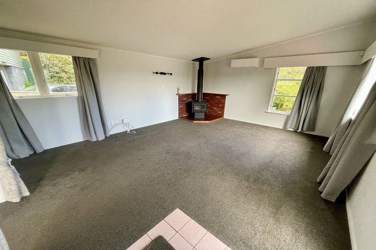 Photo of property in 21 Swainson Street, Naenae, Lower Hutt, 5011
