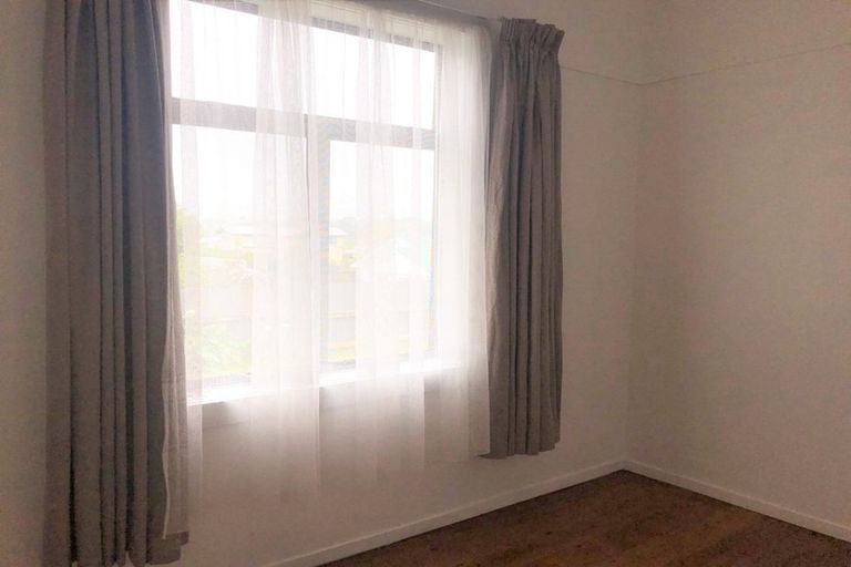 Photo of property in 104 Centennial Avenue, Waitara, 4320