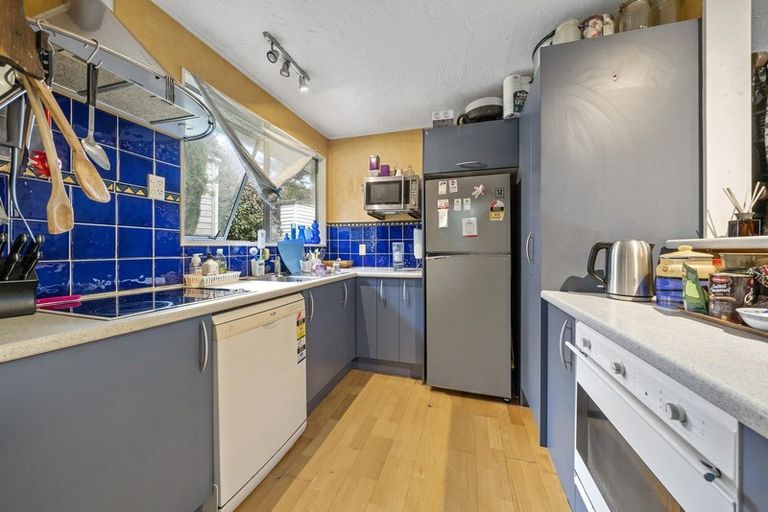 Photo of property in 16 Buccaneer Place, Grenada Village, Wellington, 6037