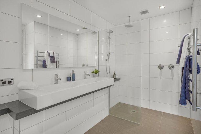 Photo of property in 13a Walter Road, Lowry Bay, Lower Hutt, 5013