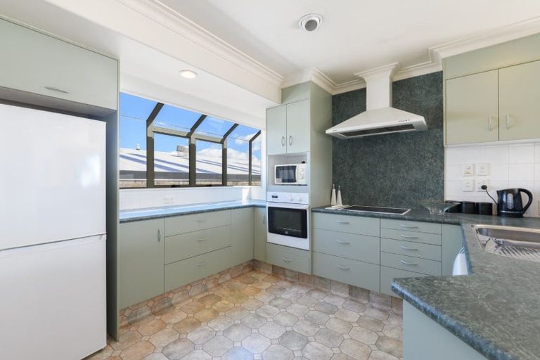 Photo of property in 409b Devonport Road, Tauranga South, Tauranga, 3112