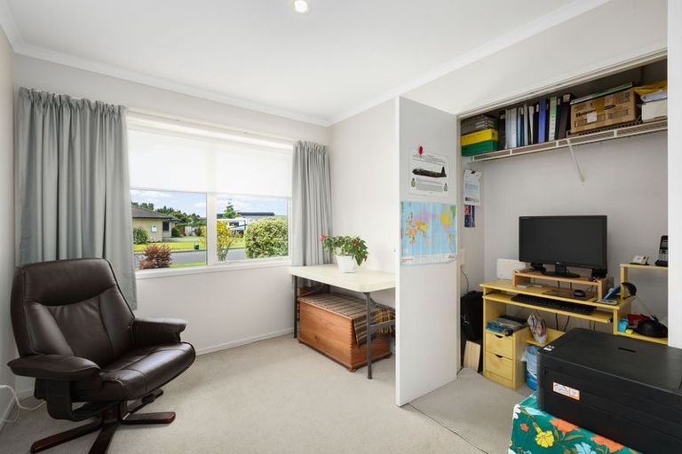 Photo of property in 8 Maniaroa Drive, Katikati, 3129