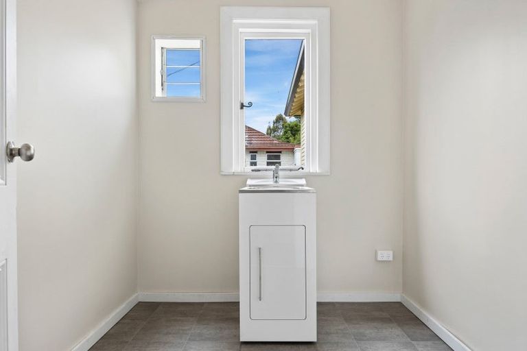 Photo of property in 2 Bankview Place, Amberley, 7410