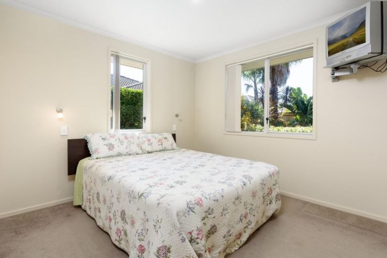 Photo of property in 4 Pat Bishop Place, Papamoa Beach, Papamoa, 3118