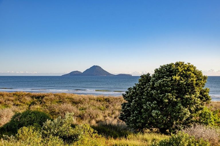 Photo of property in 2 Pacific Parade, Coastlands, Whakatane, 3120