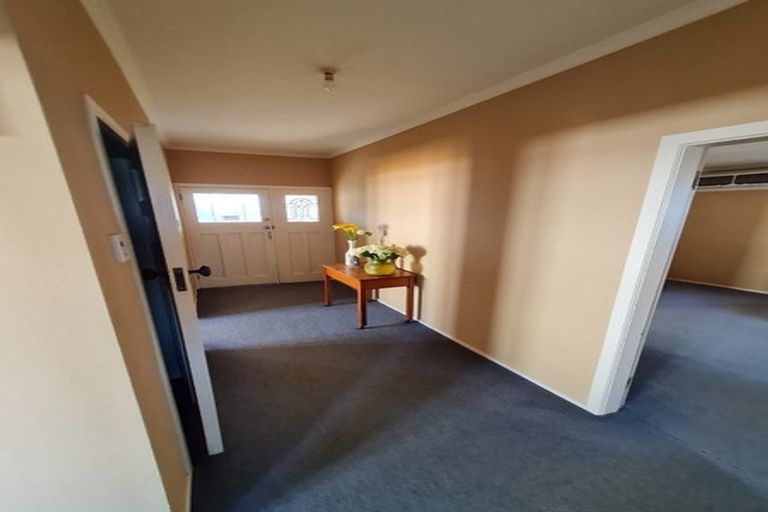 Photo of property in 47 Burns Avenue, Takaro, Palmerston North, 4412