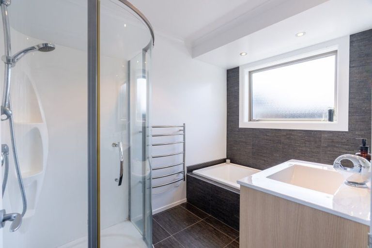 Photo of property in 20 Hewson Crescent, Lake Hawea, Wanaka, 9382