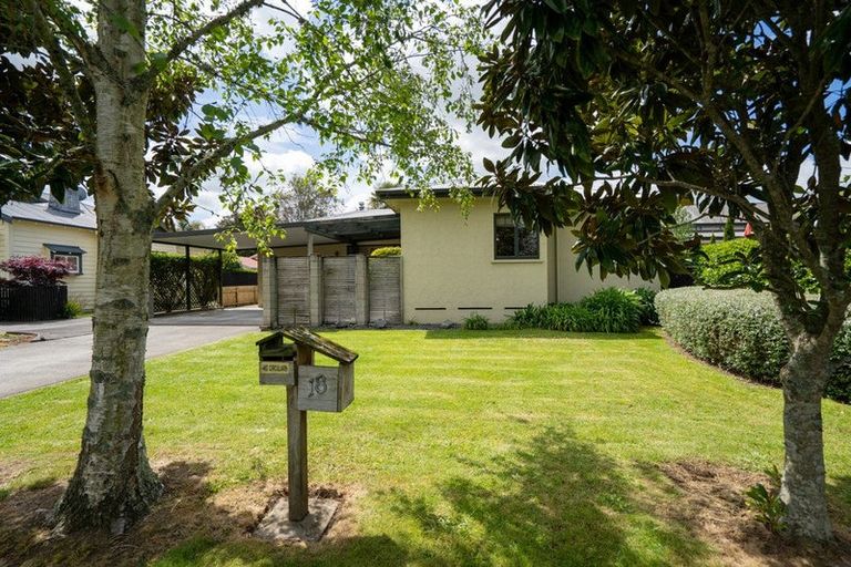 Photo of property in 18 Queen Street, Cambridge, 3434