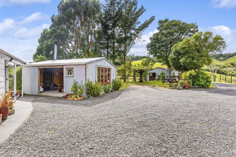 Photo of property in 33 Ratadale Road, Reikorangi, Waikanae, 5391
