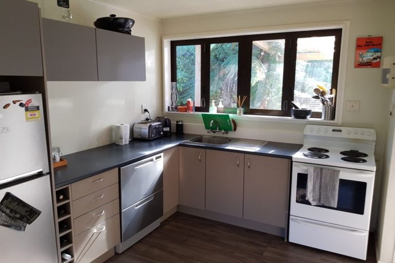 Photo of property in 11 Raroa Place, Pukerua Bay, 5026