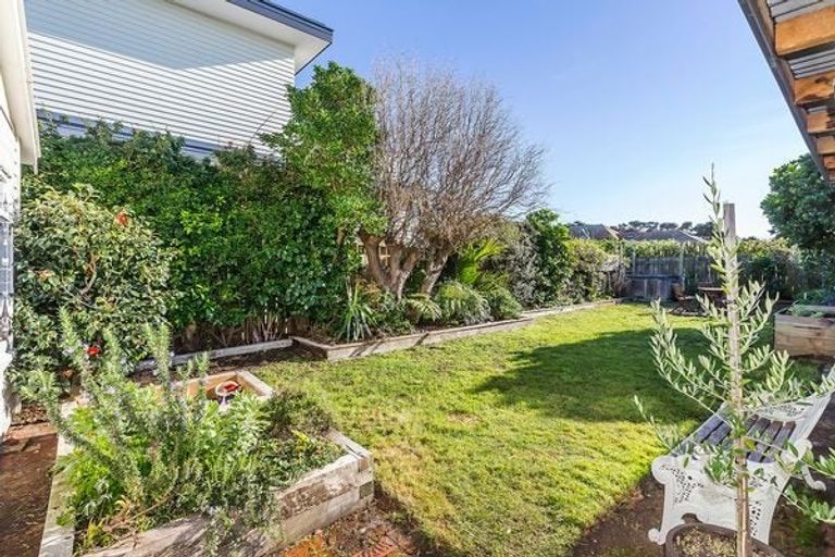 Photo of property in 39 Dundas Street, Seatoun, Wellington, 6022