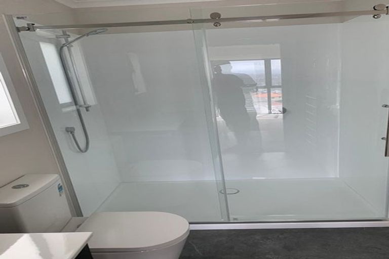 Photo of property in 9 Comber Place, Johnsonville, Wellington, 6037