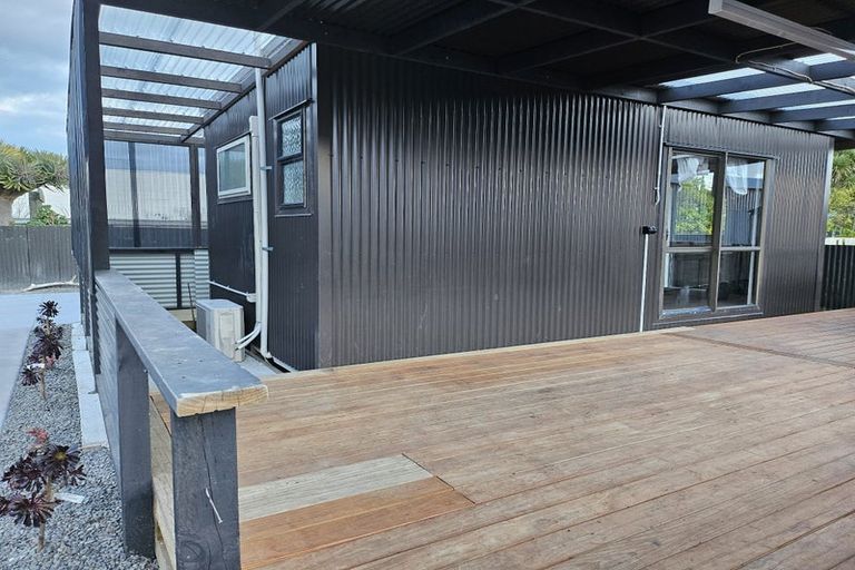 Photo of property in 12 Hokio Beach Road, Levin, 5510