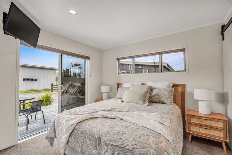 Photo of property in 10 Rena Place, Whitianga, 3510