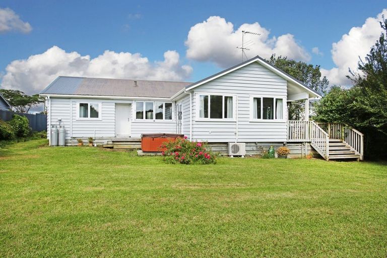 Photo of property in 20 Buchanan Road, Kingseat, Papakura, 2580