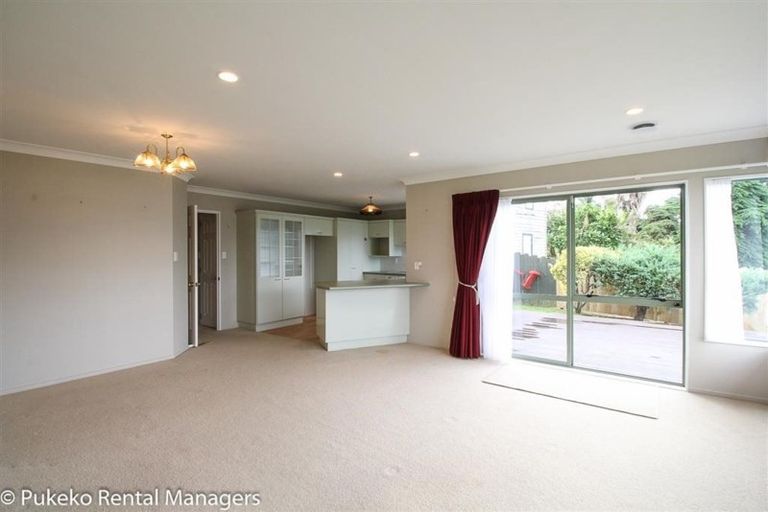 Photo of property in 2/28 Carnoustie Drive, Wattle Downs, Auckland, 2103