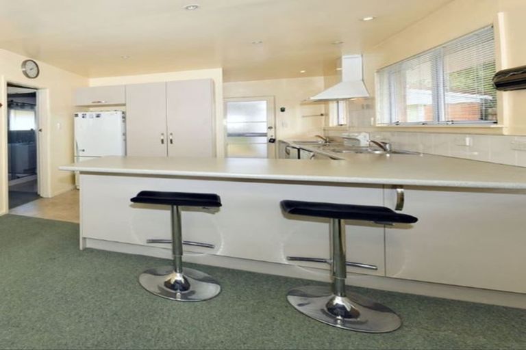 Photo of property in 1/9 Lombard Place, Avonhead, Christchurch, 8042