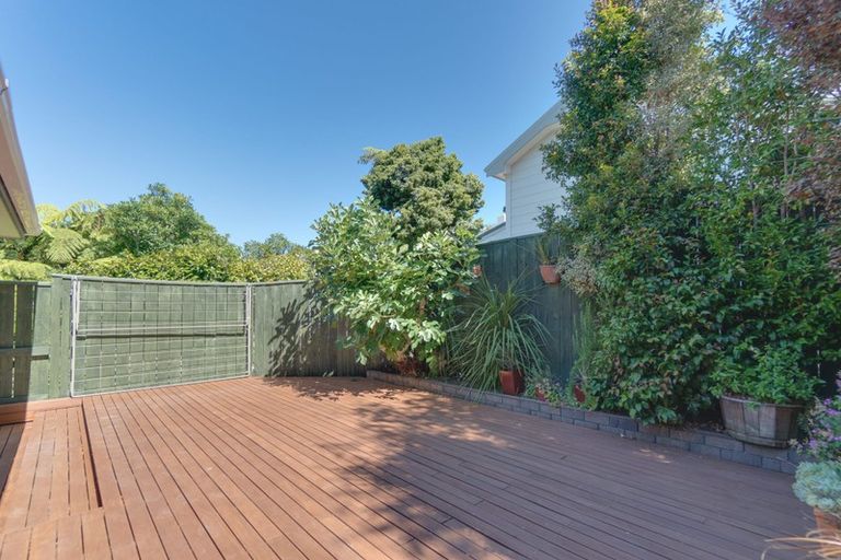 Photo of property in 45a Simla Crescent, Khandallah, Wellington, 6035