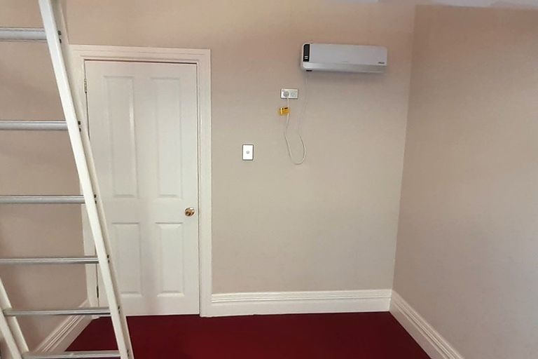 Photo of property in 6-10 Mudges Terrace, Newtown, Wellington, 6021