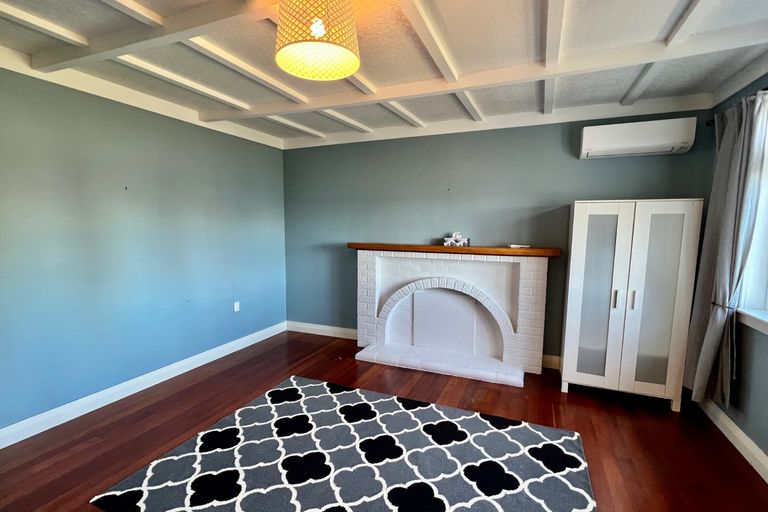 Photo of property in 6 Stonehurst Avenue, Waiuku, 2123