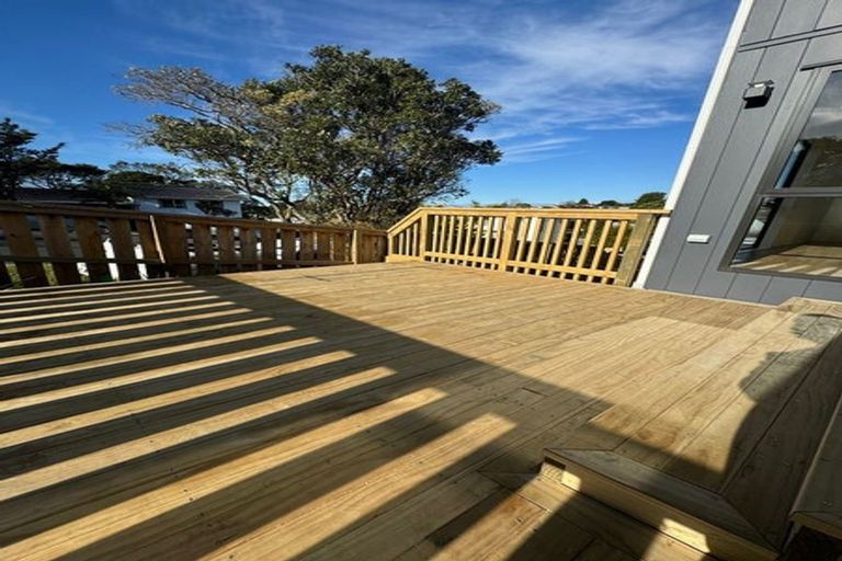 Photo of property in 8a Datura Place, Sunnynook, Auckland, 0620