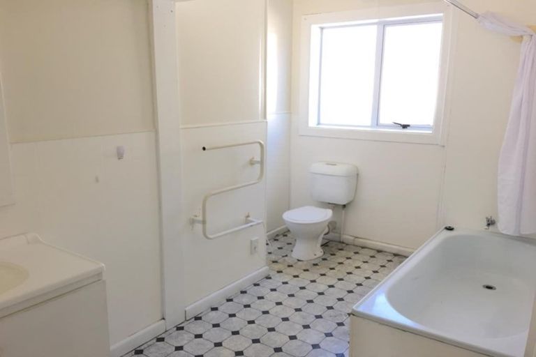 Photo of property in 99 Hansons Lane, Upper Riccarton, Christchurch, 8041