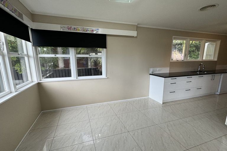 Photo of property in 36 Stanley Road, Glenfield, Auckland, 0629