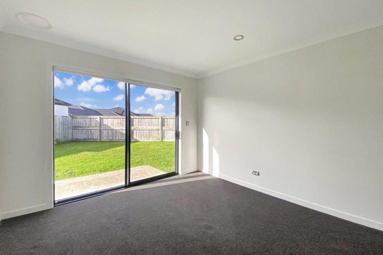 Photo of property in 16 Helen June Avenue, Flagstaff, Hamilton, 3210