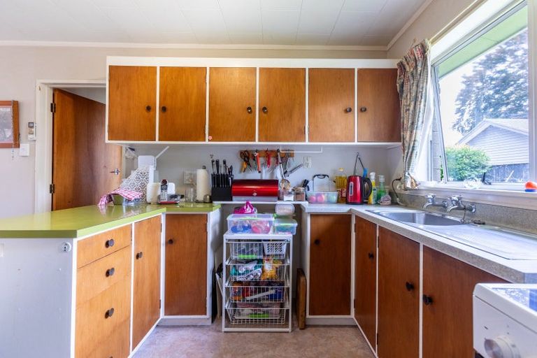 Photo of property in 15b Queen Street, Dannevirke, 4930