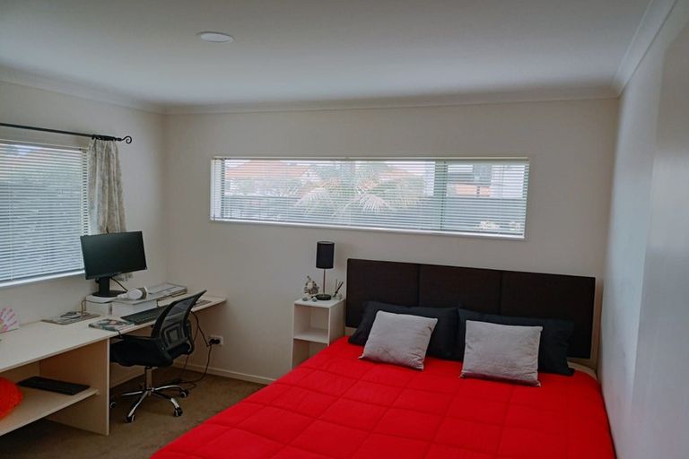 Photo of property in 11 Parkwood Crescent, Gulf Harbour, Whangaparaoa, 0930