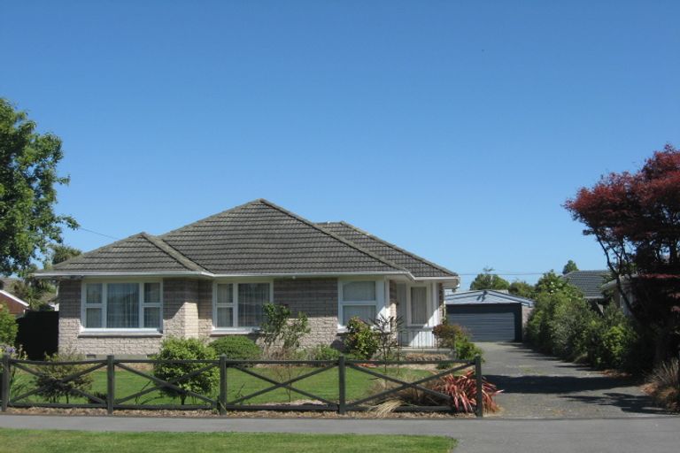 Photo of property in 21 Wilton Crescent, Bishopdale, Christchurch, 8053