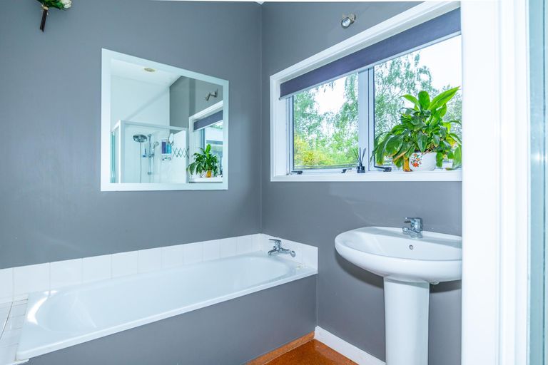 Photo of property in 74 School Road, Pleasant Valley, Geraldine, 7991