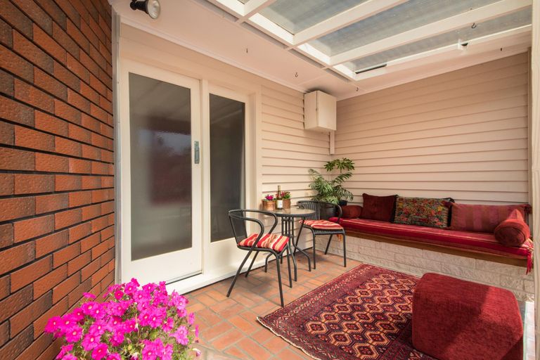 Photo of property in 30 Battersea Place, Roslyn, Palmerston North, 4414