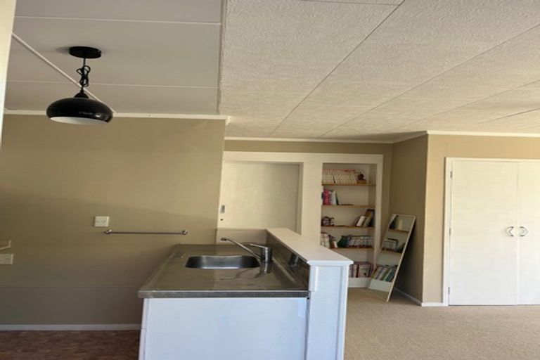 Photo of property in 2/37 Channel View Road, Campbells Bay, Auckland, 0630