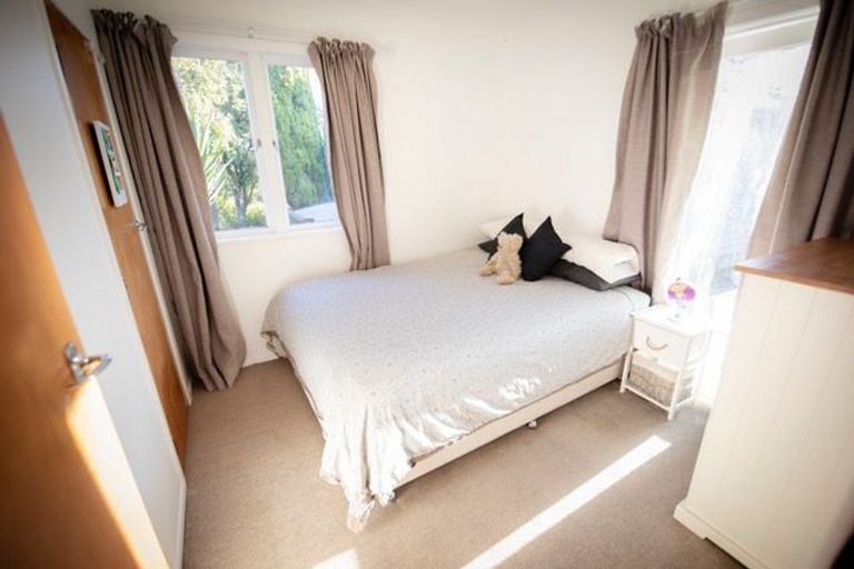 Photo of property in 15 Palmerston Road, Havelock North, 4130