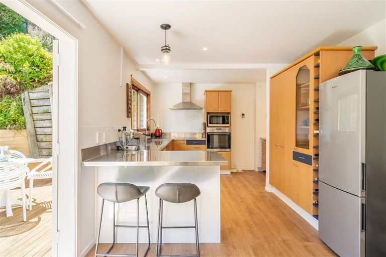 Photo of property in 11 Reserve Road, Plimmerton, Porirua, 5026