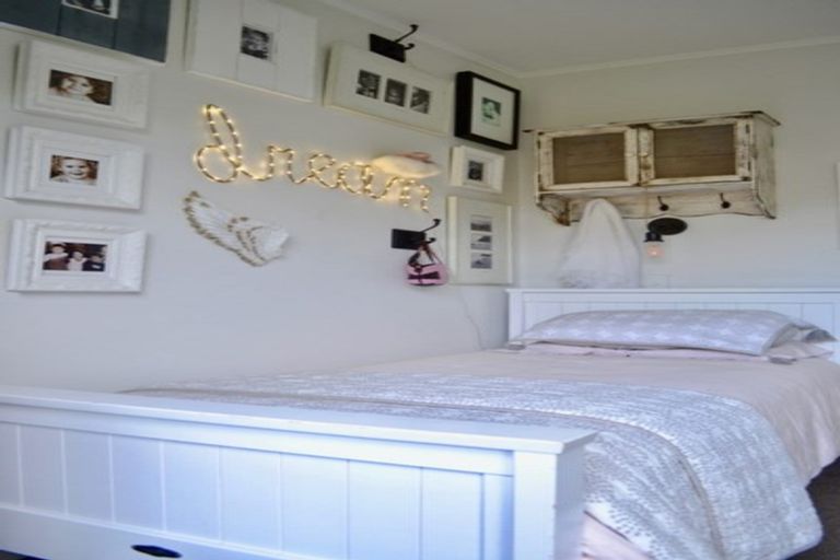 Photo of property in 75 Kohekohe Road, Waikanae, 5036