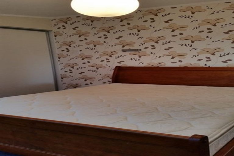 Photo of property in 17 Milne Terrace, Island Bay, Wellington, 6023