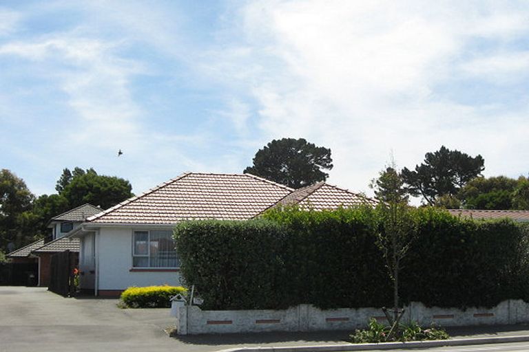 Photo of property in 215a Wainoni Road, Avondale, Christchurch, 8061