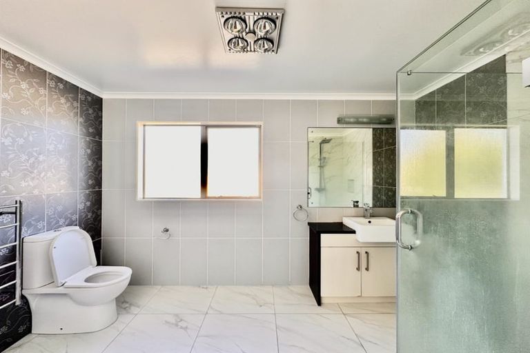 Photo of property in 23 Packspur Drive, Flat Bush, Auckland, 2016