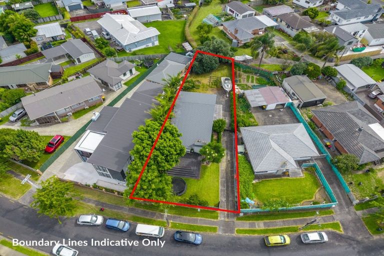 Photo of property in 11 Swan Crescent, Pakuranga, Auckland, 2010